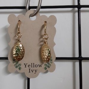 Gold earrings